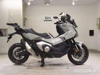 Honda X-ADV750-2