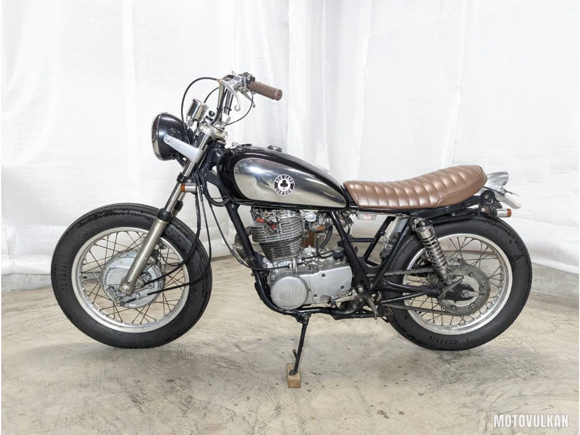 Yamaha Sr400