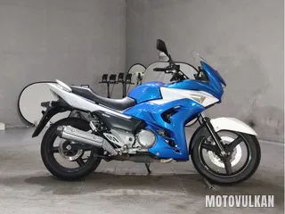 Suzuki GSR250F