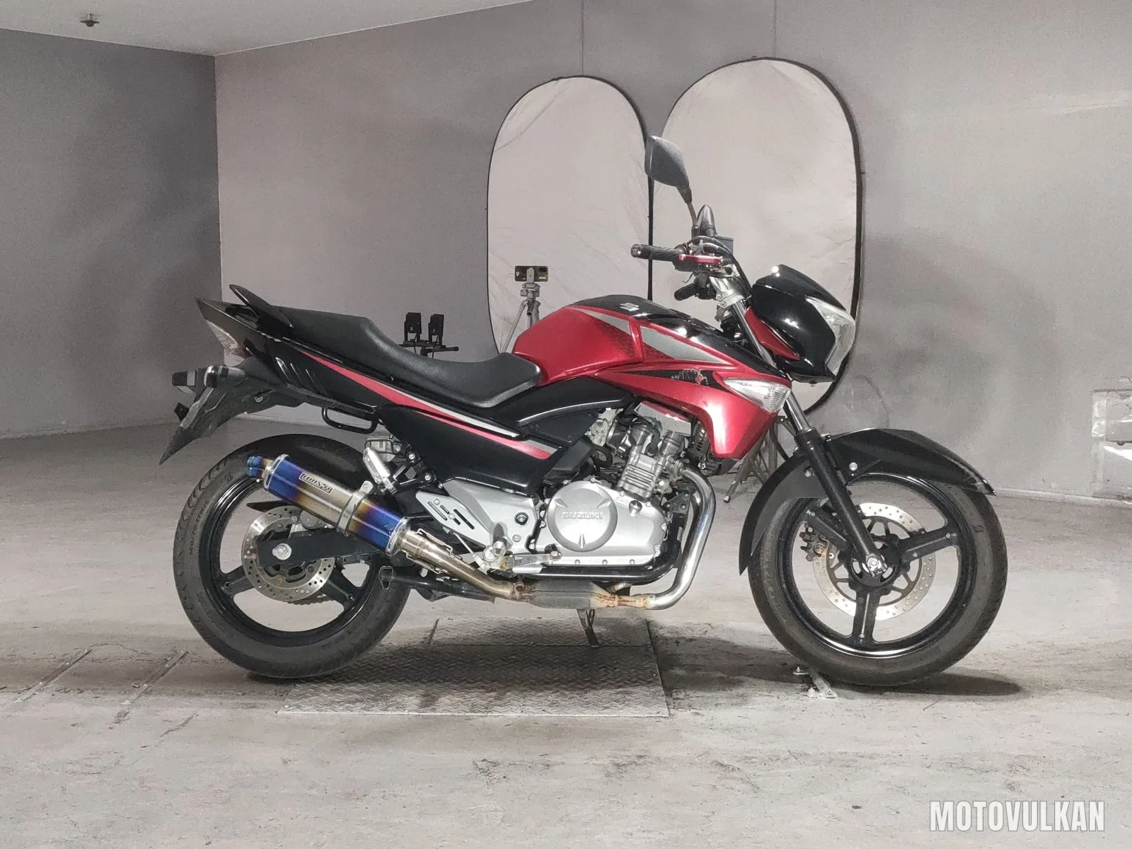 Suzuki GSR250