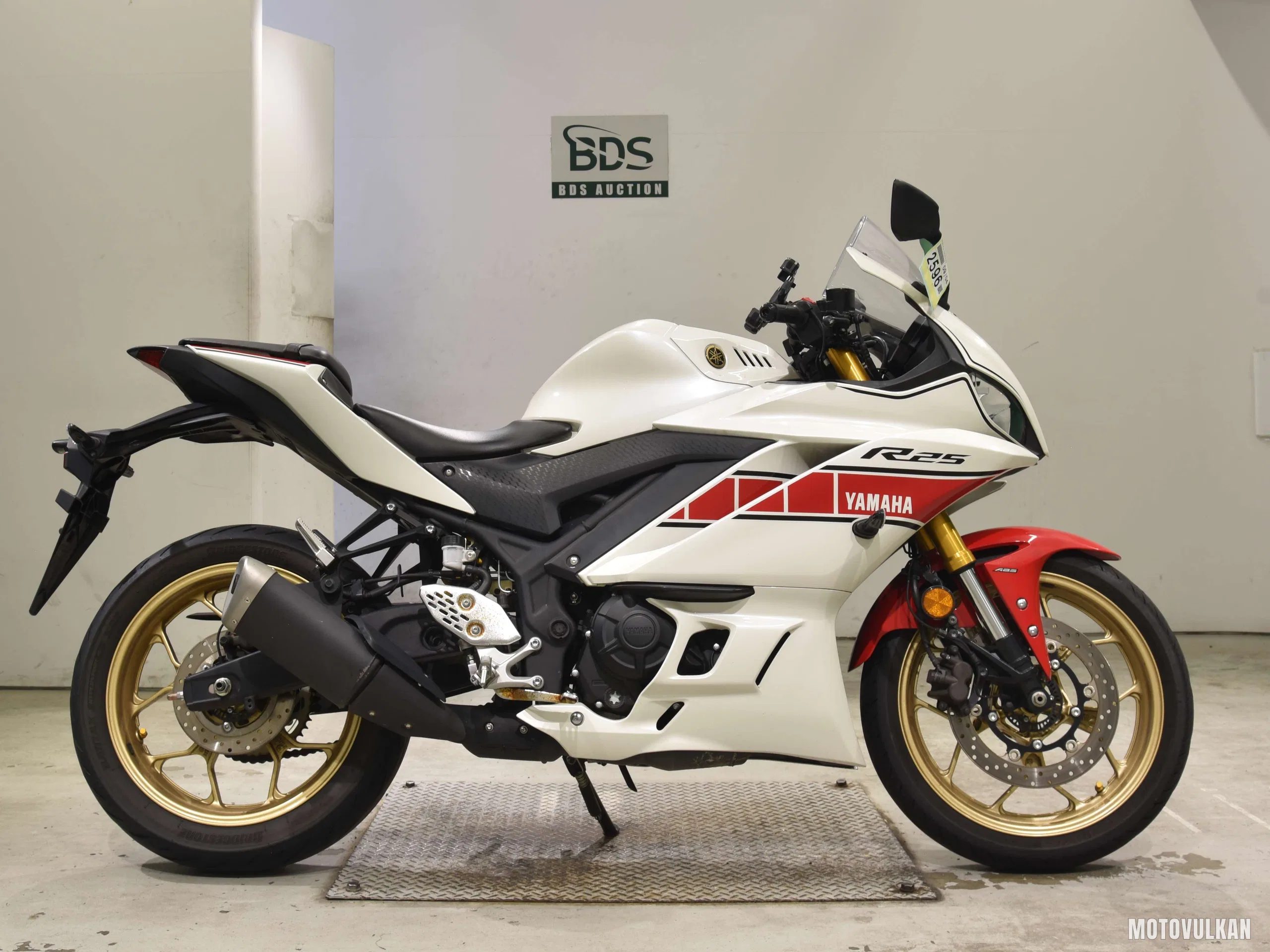 Yamaha YZF-R25A