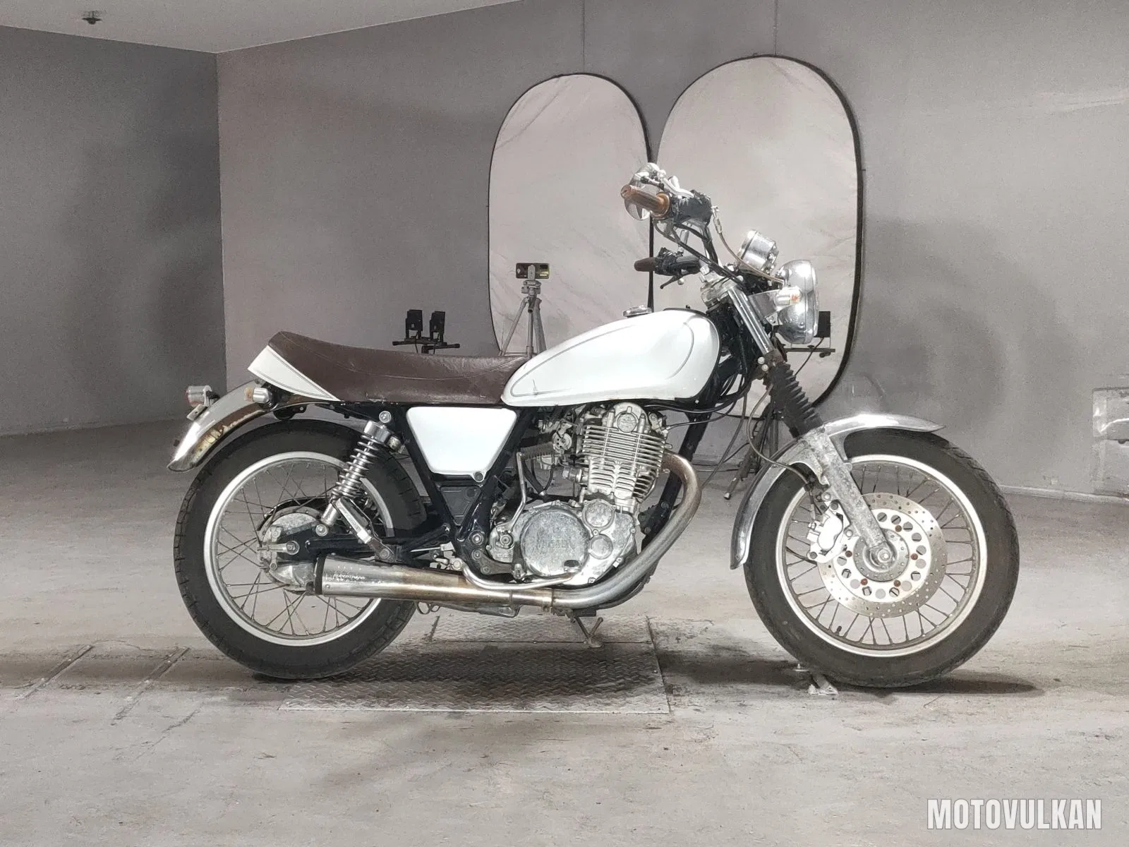Yamaha SR400