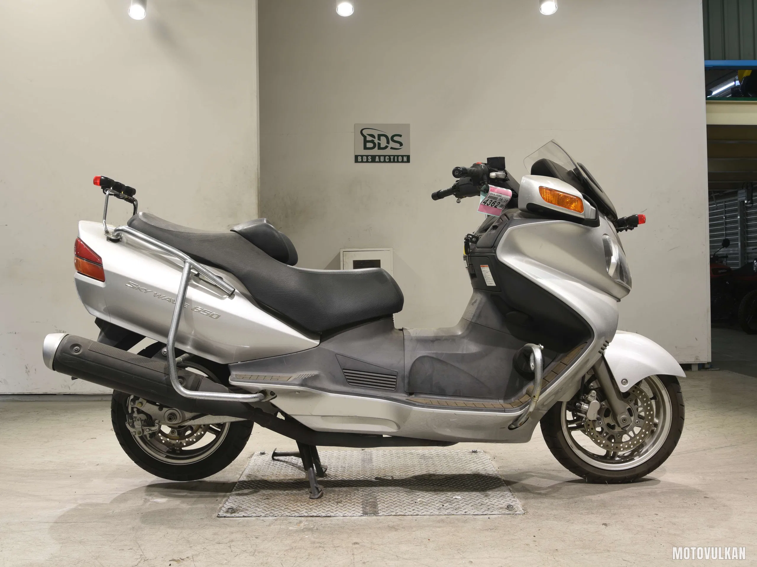 Suzuki SKYWAVE650