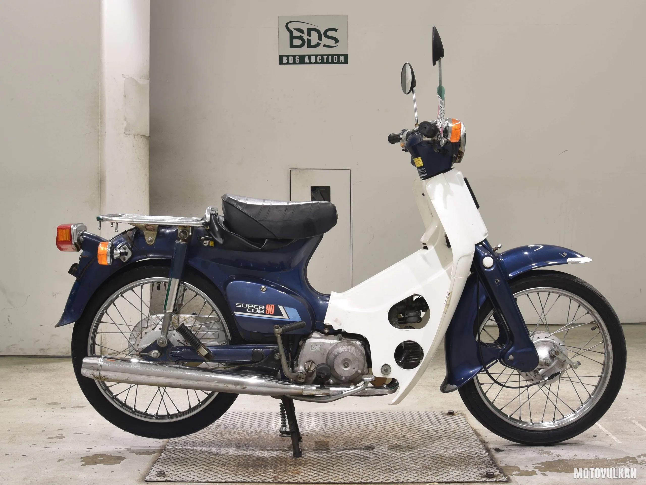 Honda C90