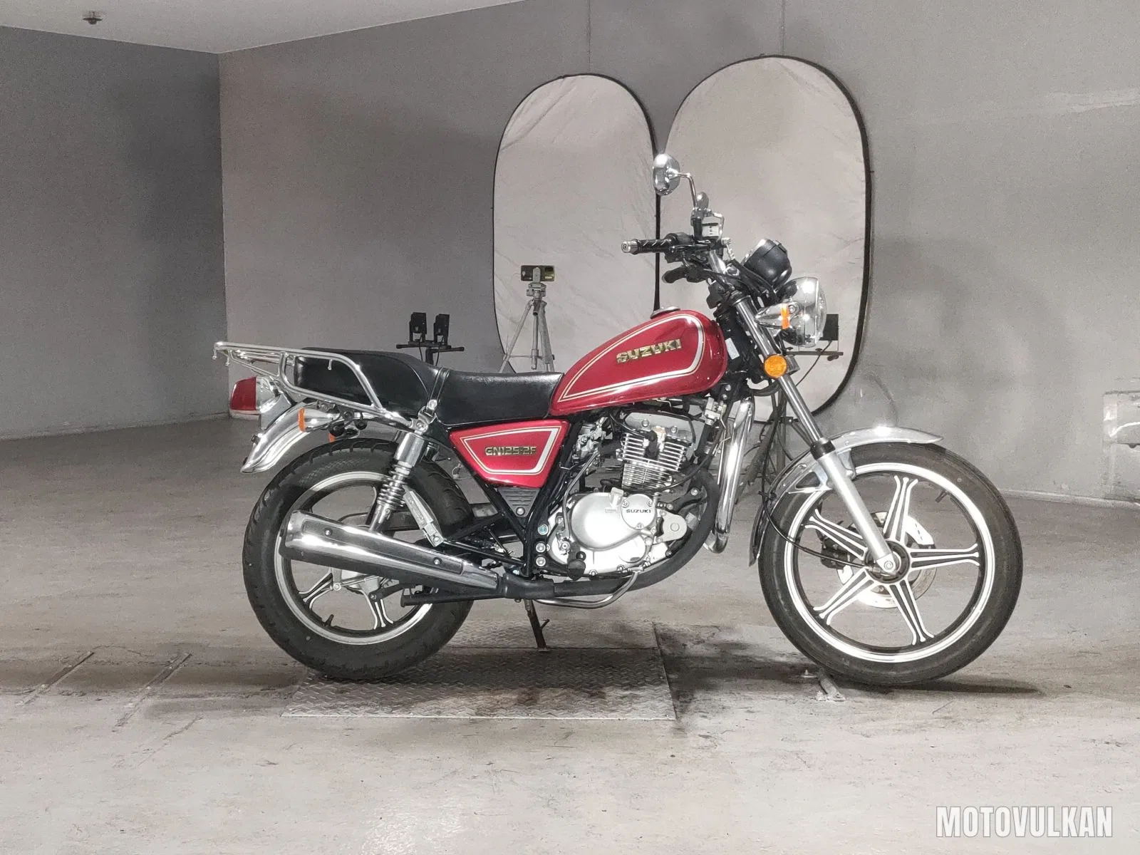 Suzuki GN125-2F