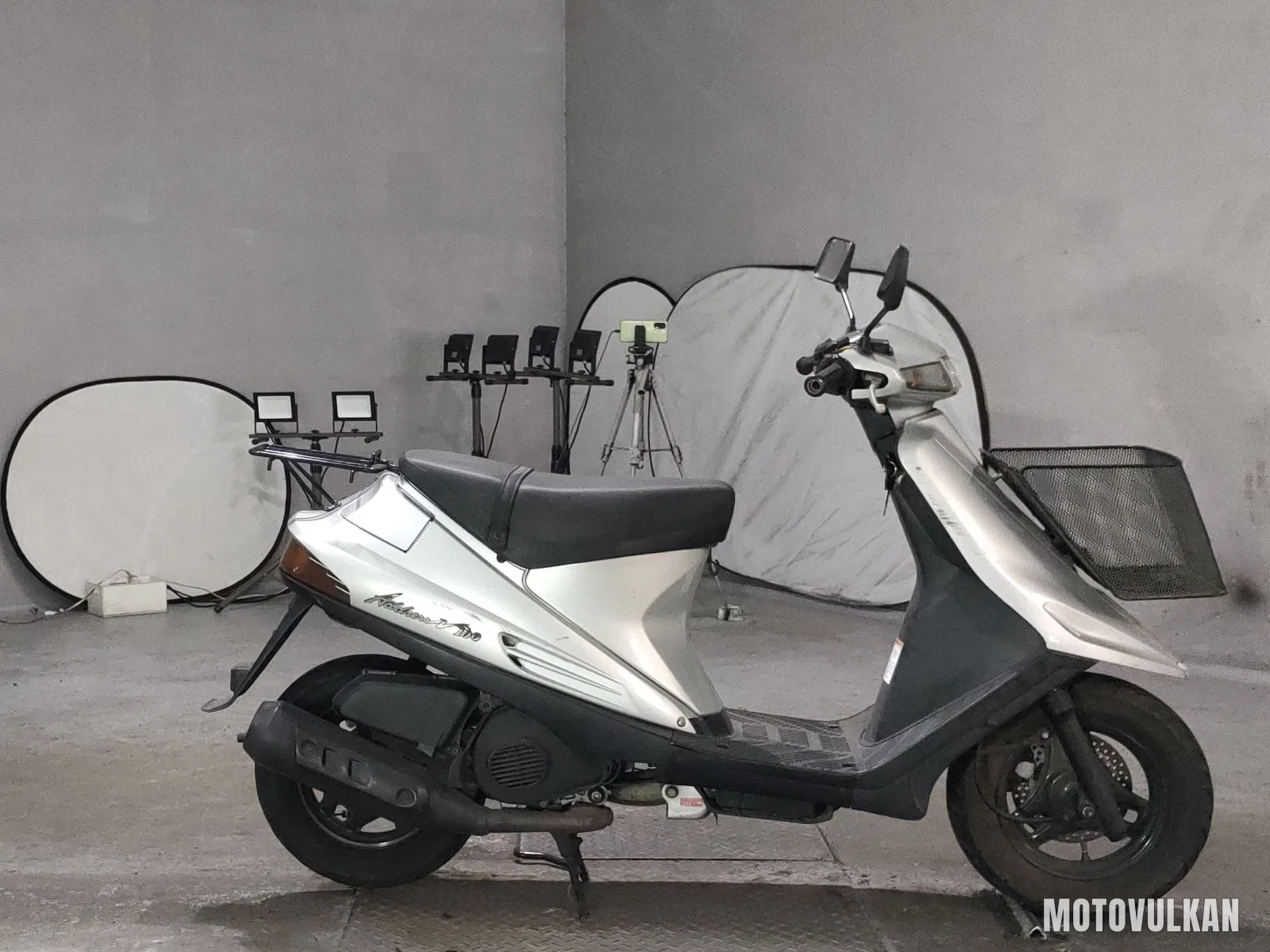 Suzuki Address V100
