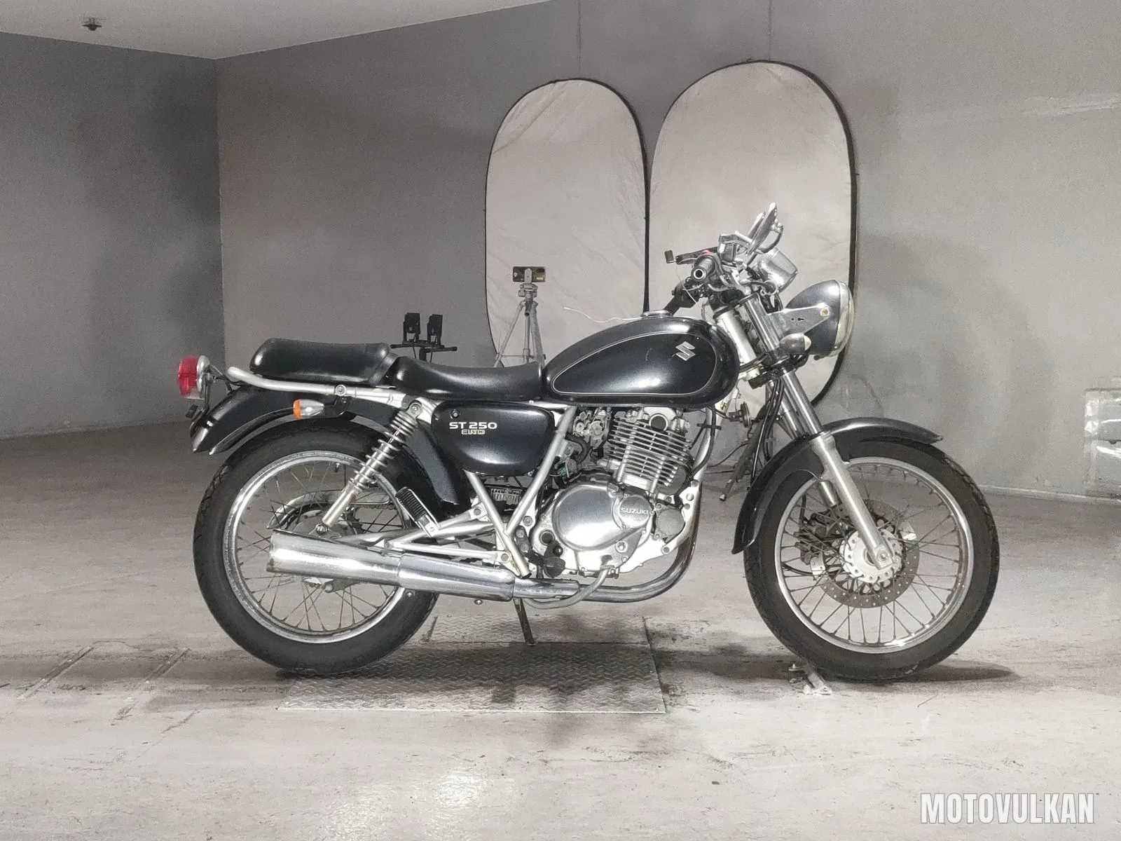 Suzuki ST250E