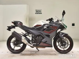 Kawasaki NINJA400-2