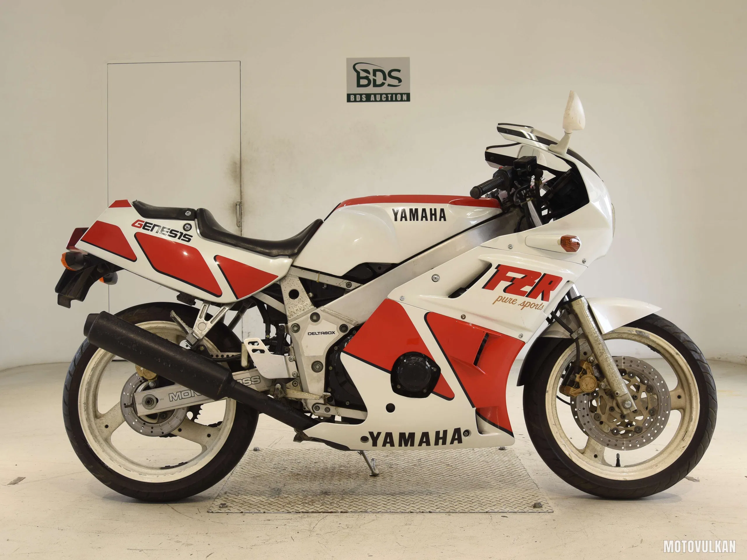 Yamaha FZR400-1