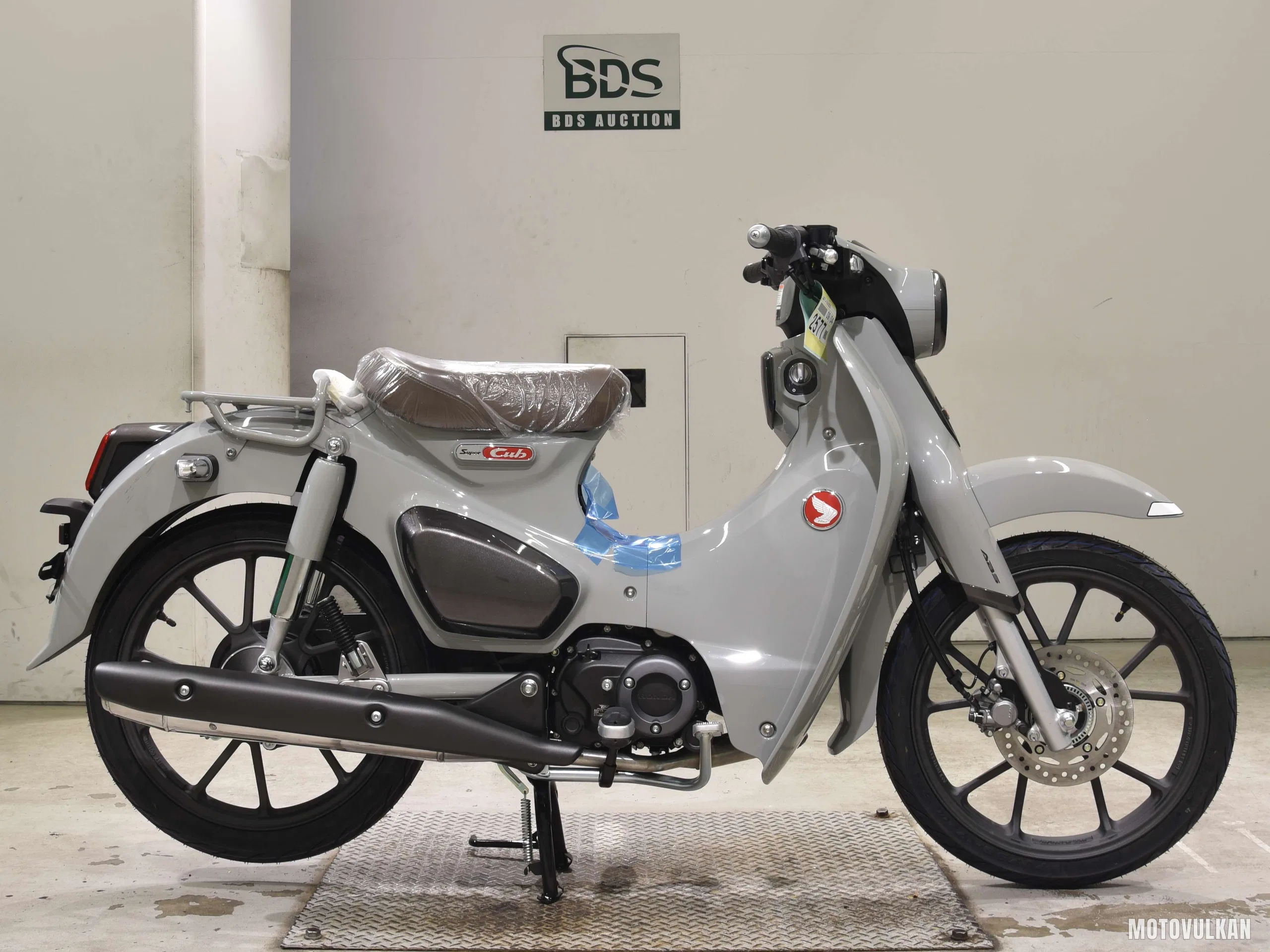 Honda C125-2