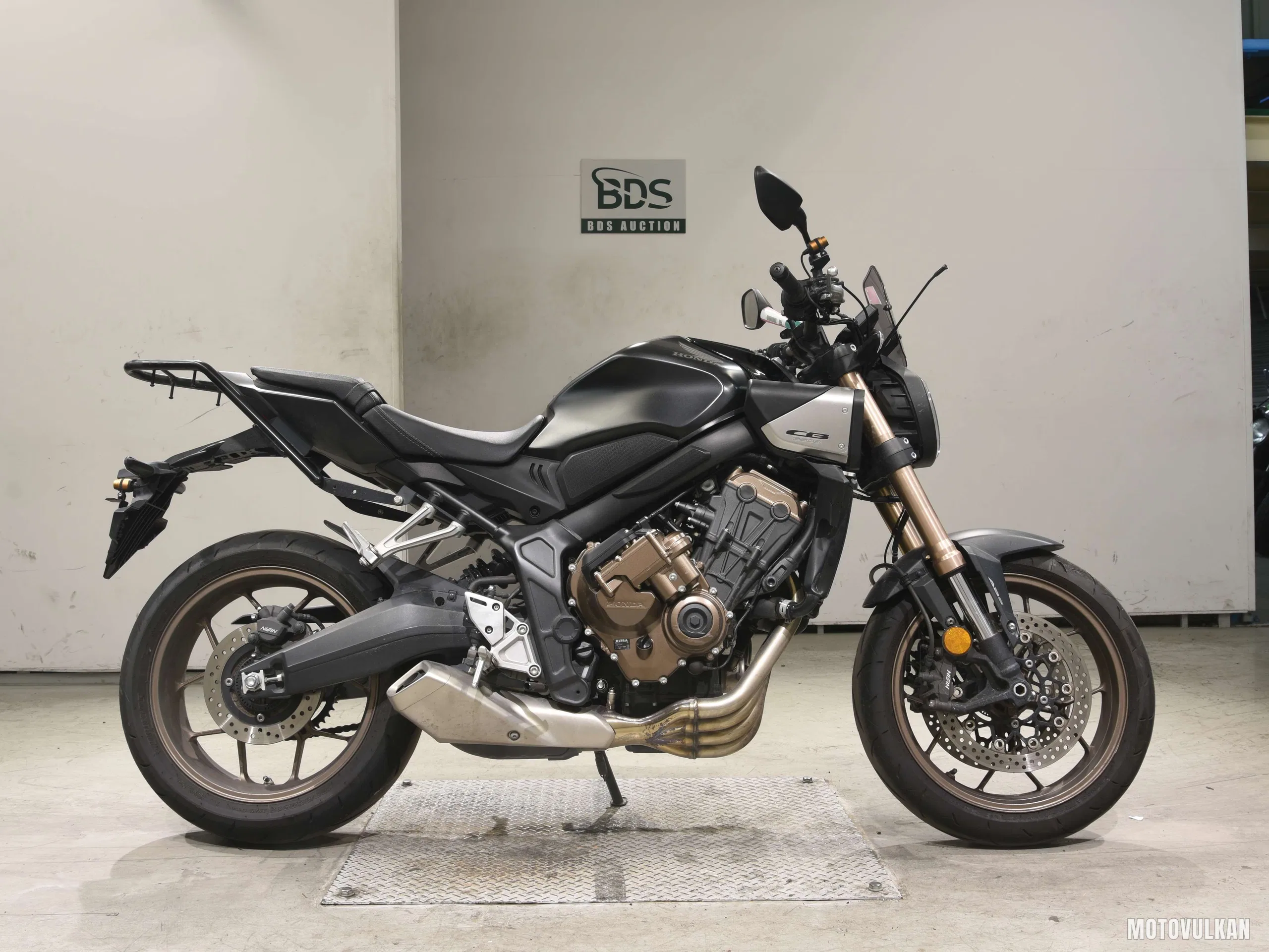 Honda CB650R-2 E-Clutch