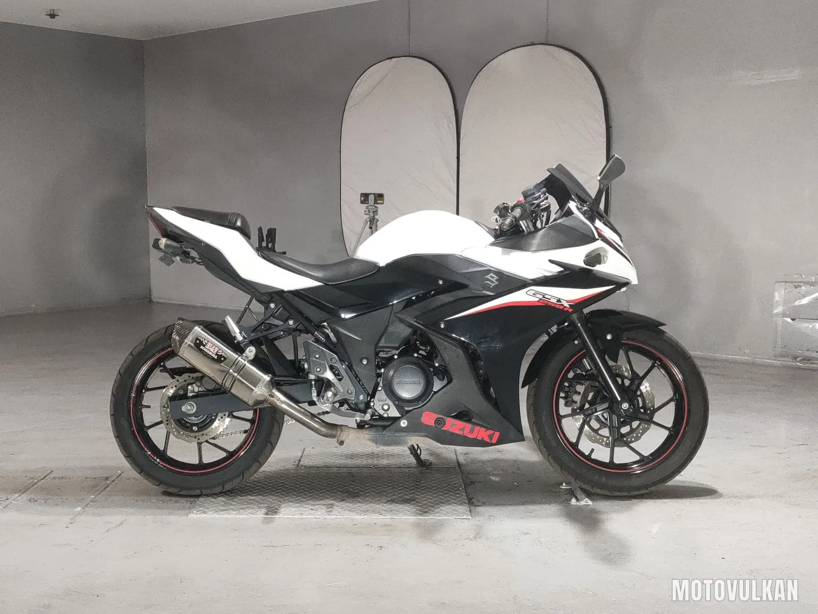 Suzuki GSX250R