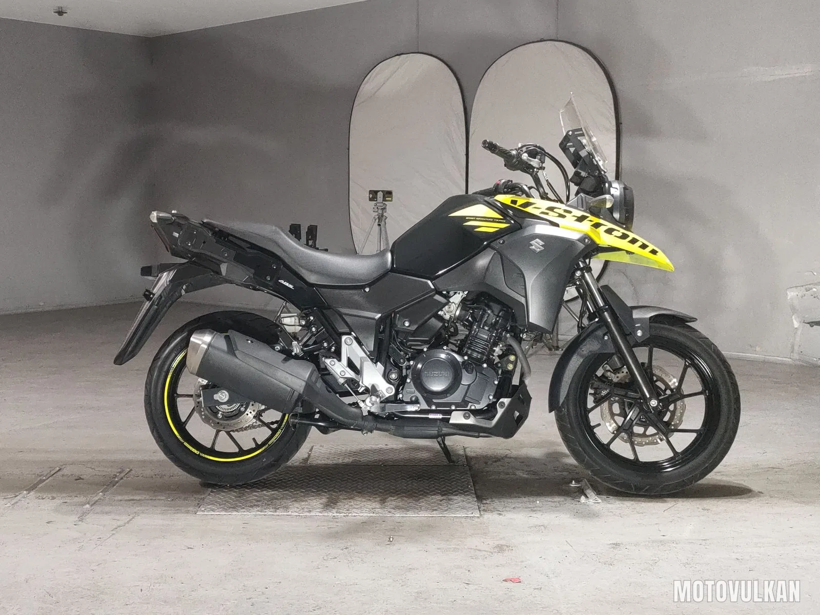 Suzuki V-Strom 250