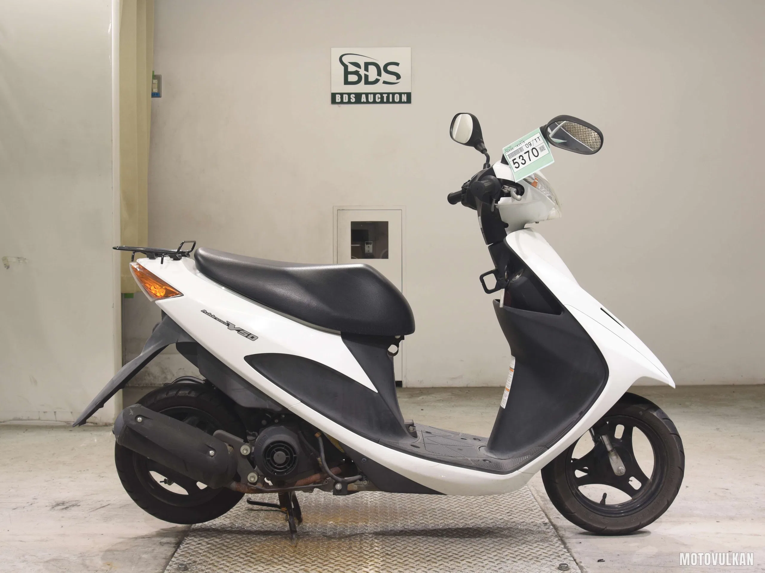 Suzuki ADDRESS V50-2