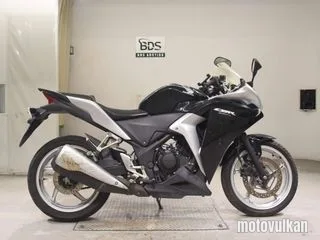 Honda CBR250R-3