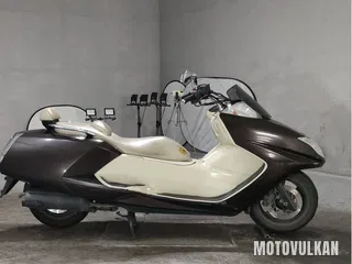 Yamaha Maxam