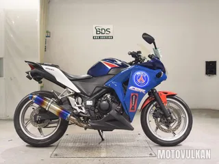 Honda CBR250R-3