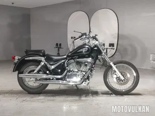 Suzuki Intruder 250LC