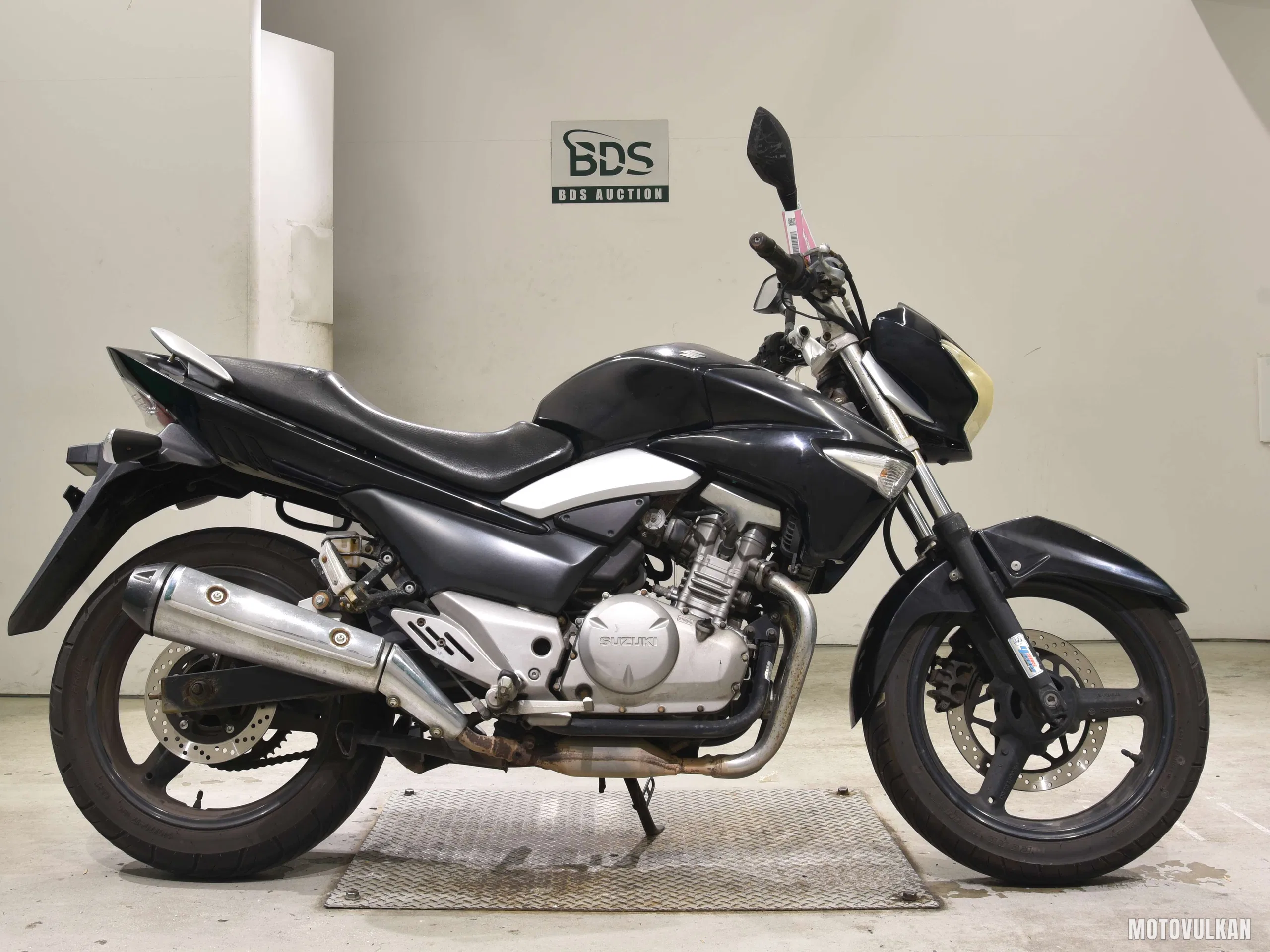 Suzuki GSR250