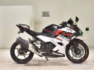 Kawasaki NINJA400-2