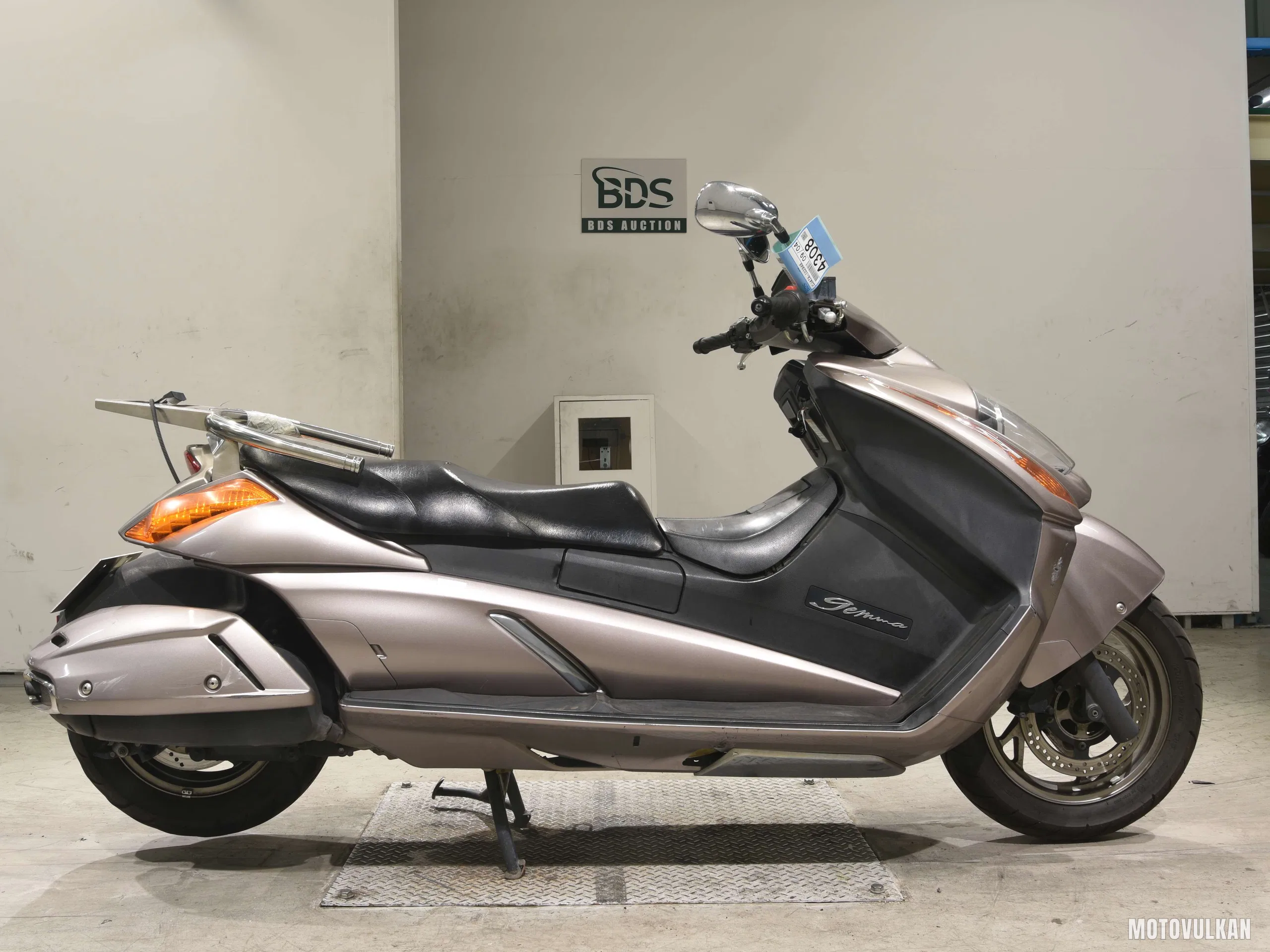 Suzuki GEMMA250
