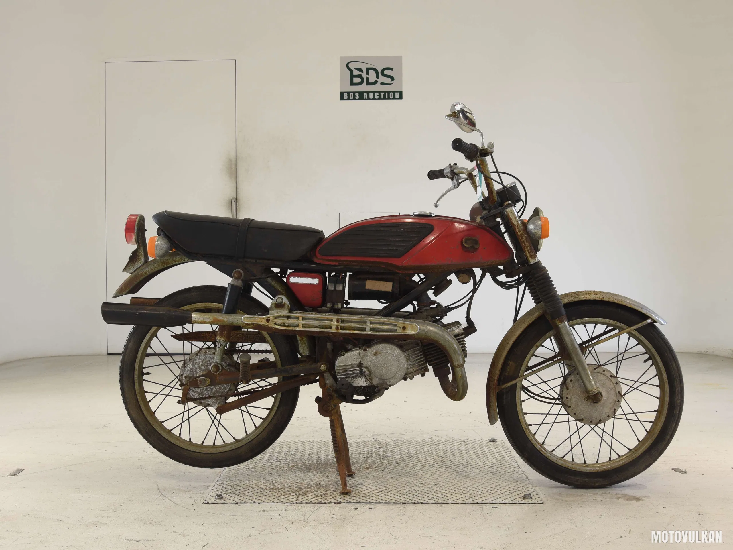 Suzuki T90