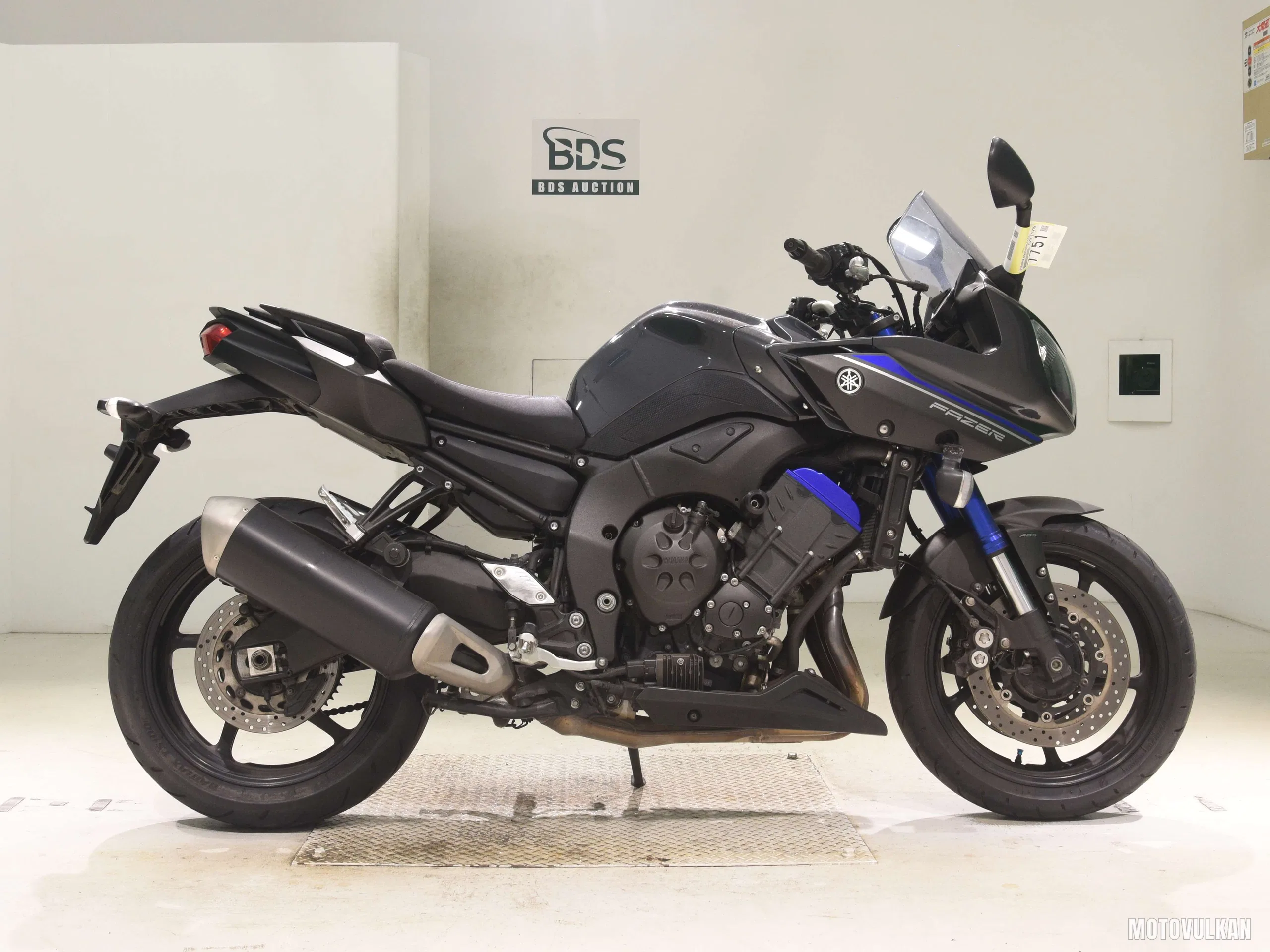 Yamaha FZ8-SA