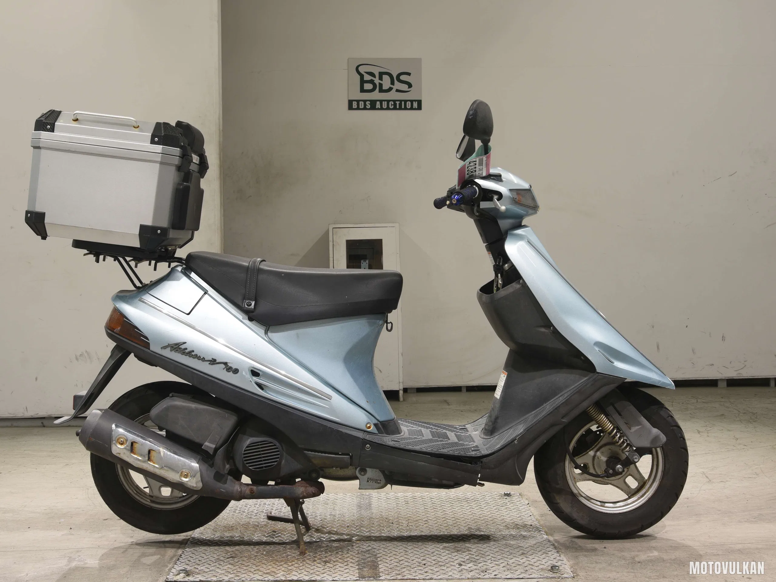 Suzuki ADDRESS V100