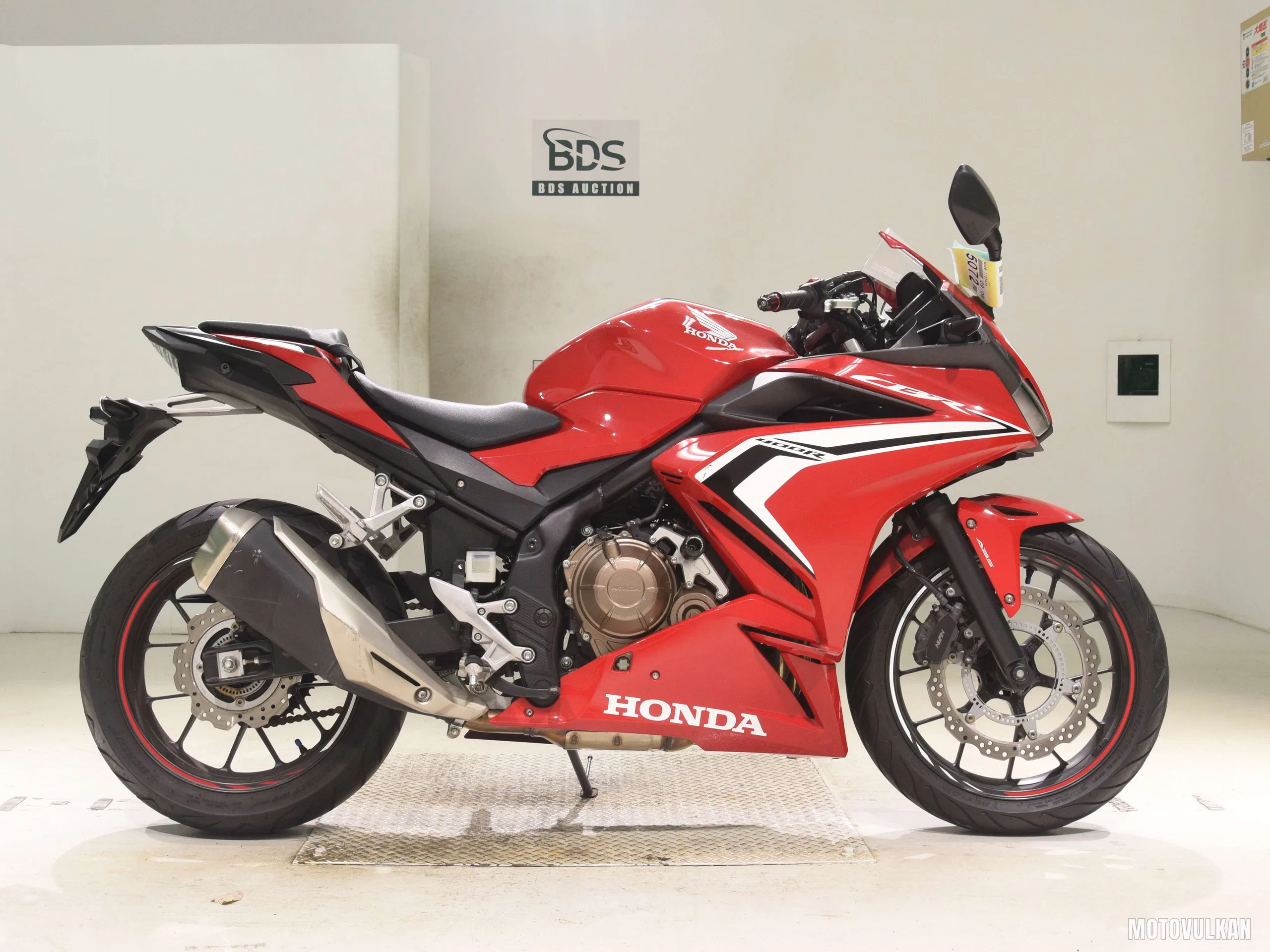 Honda CBR400R-2