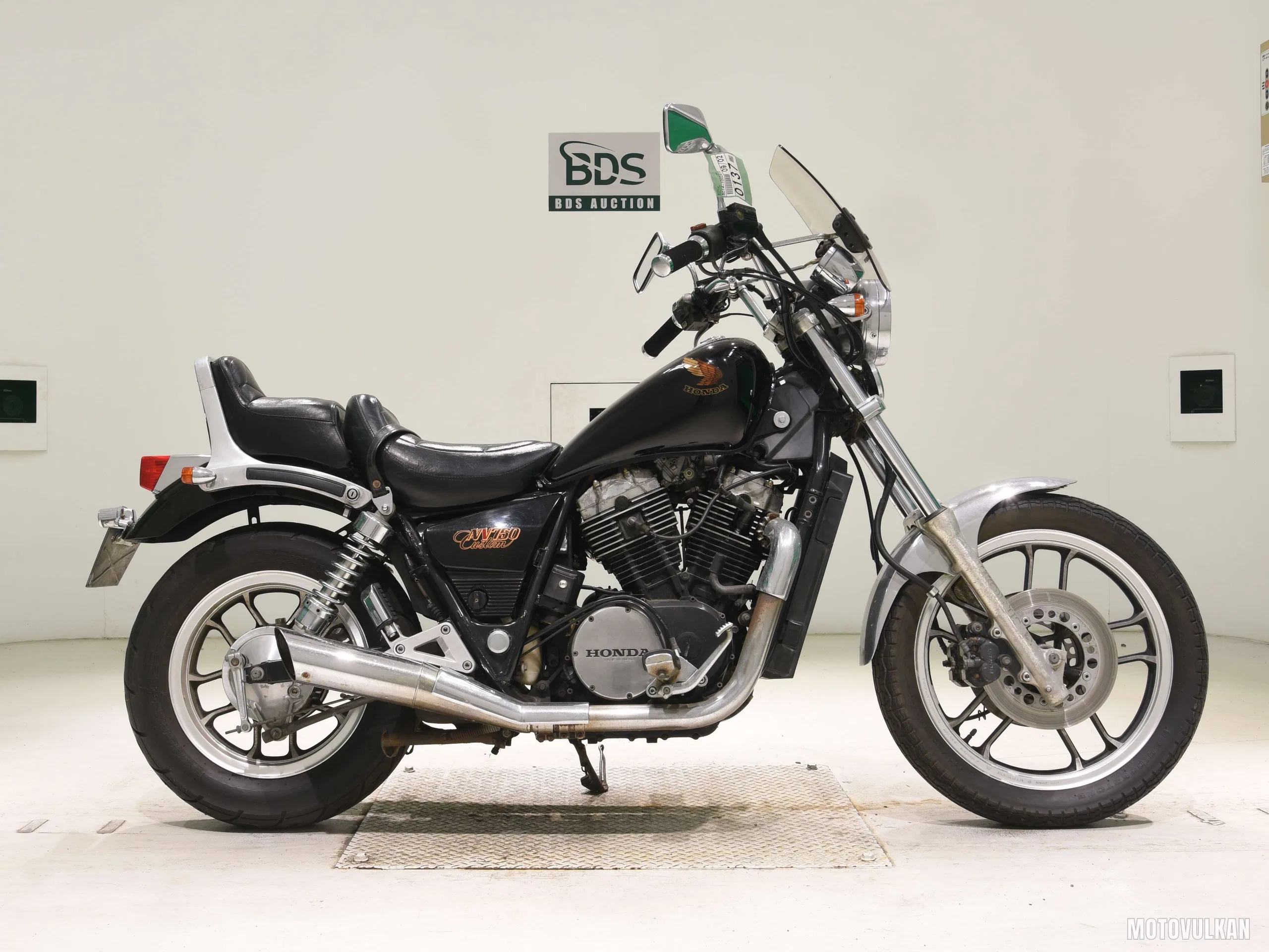 Honda NV750 CUSTOM