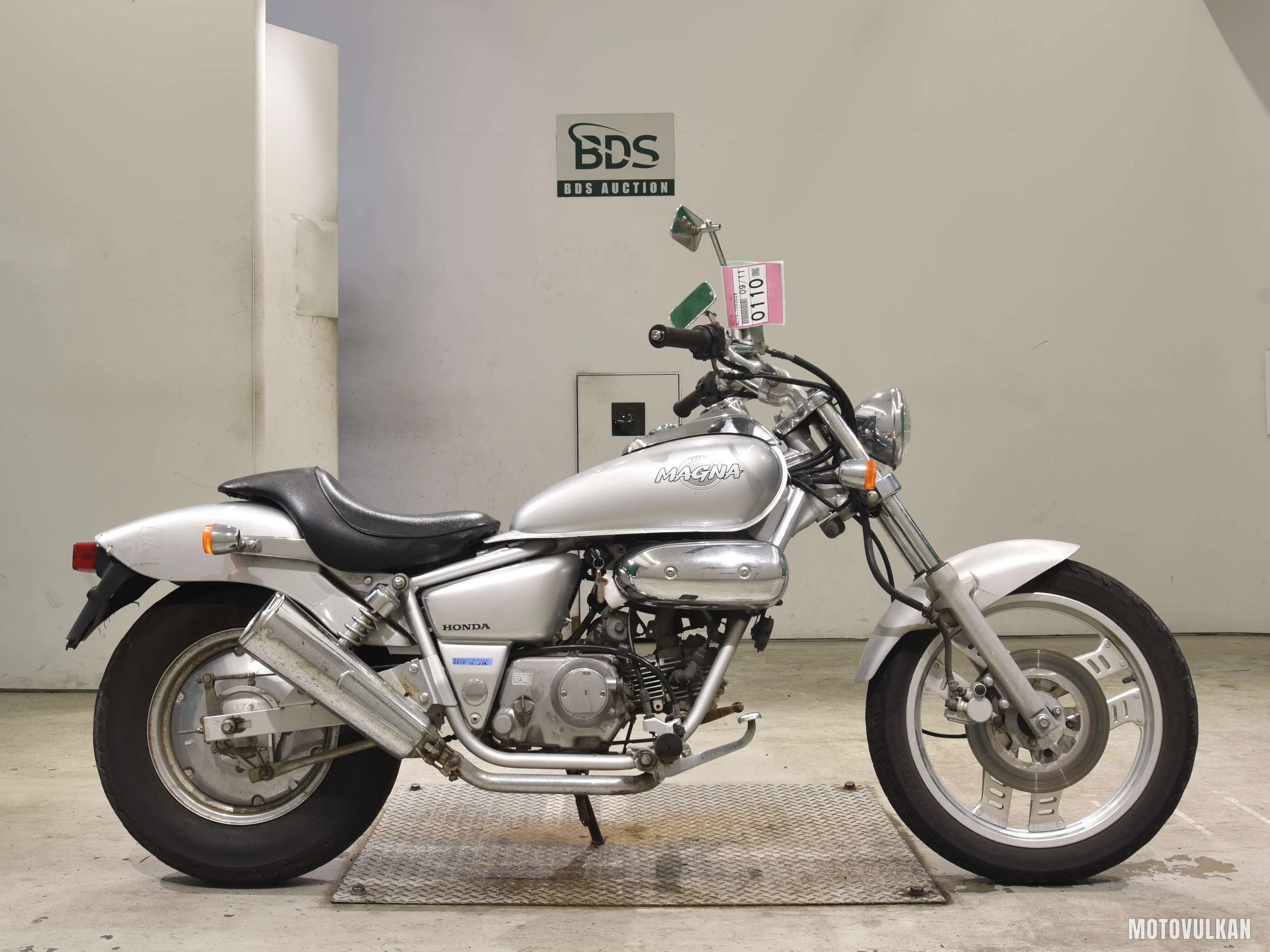 Honda MAGNA50