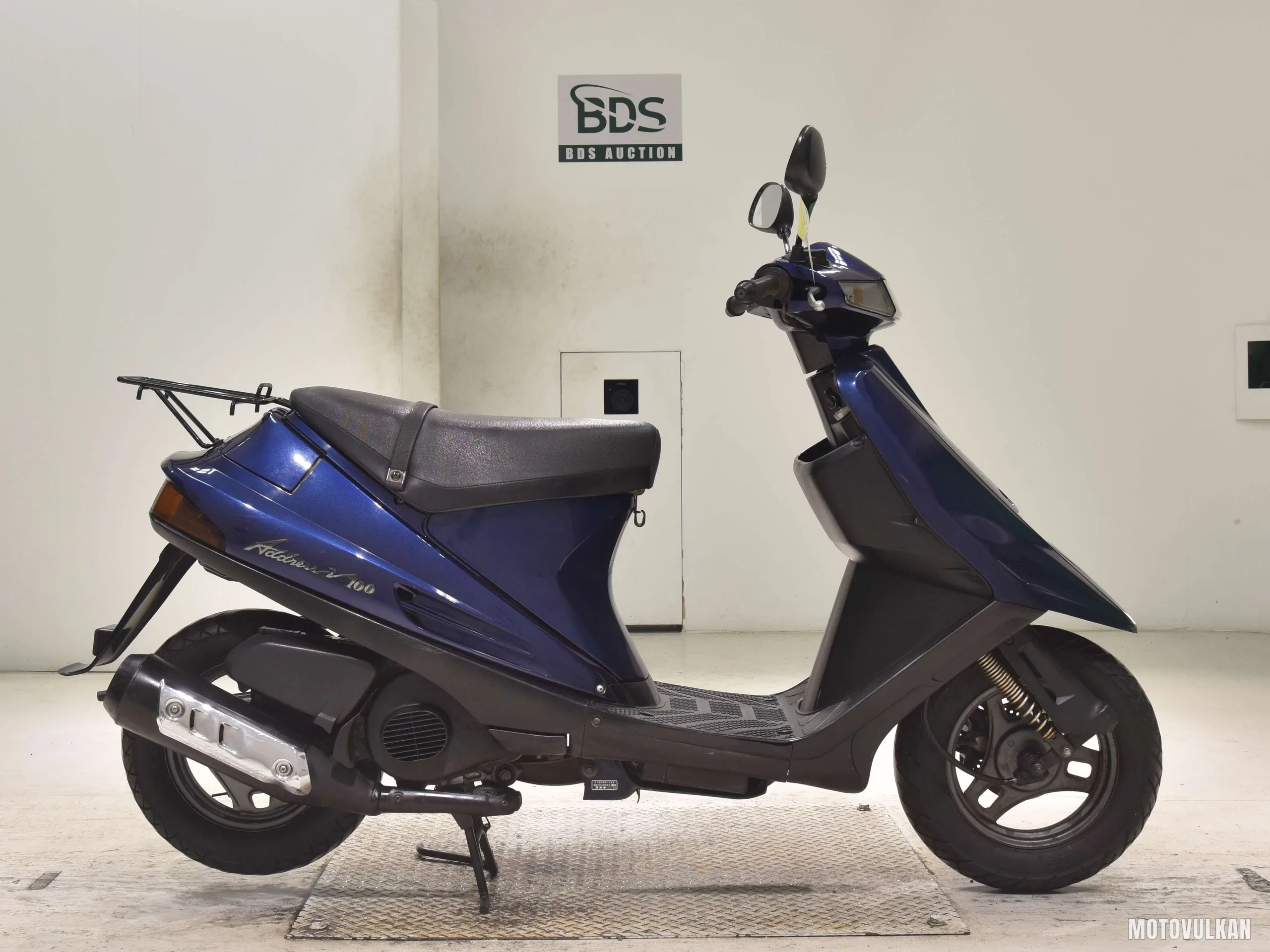 Suzuki ADDRESS V100