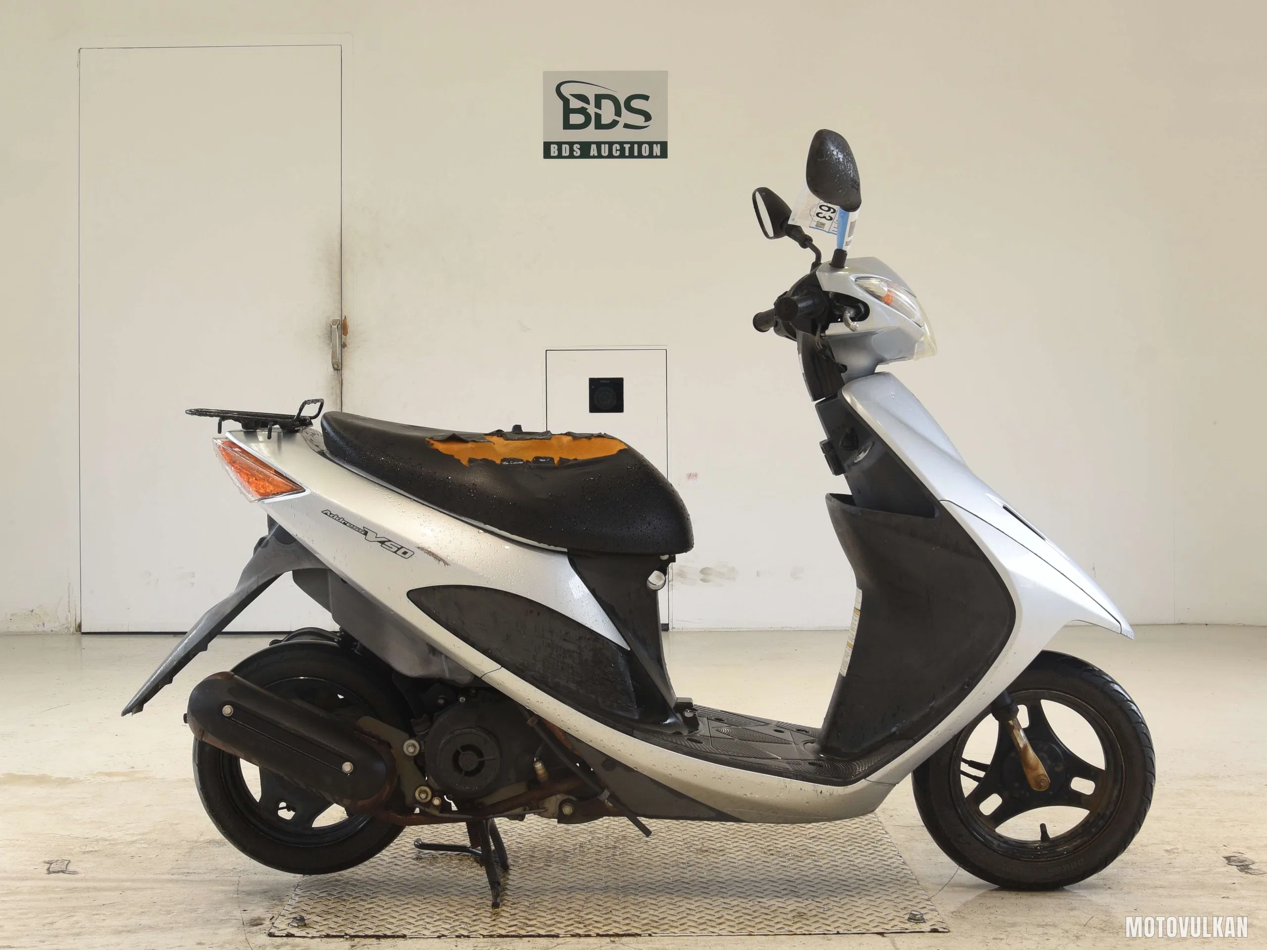 Suzuki ADDRESS V50-2