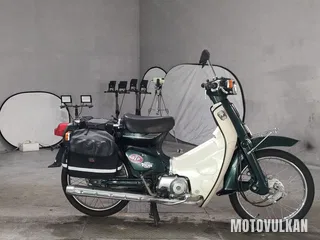 Honda Super Cub 50 Custom