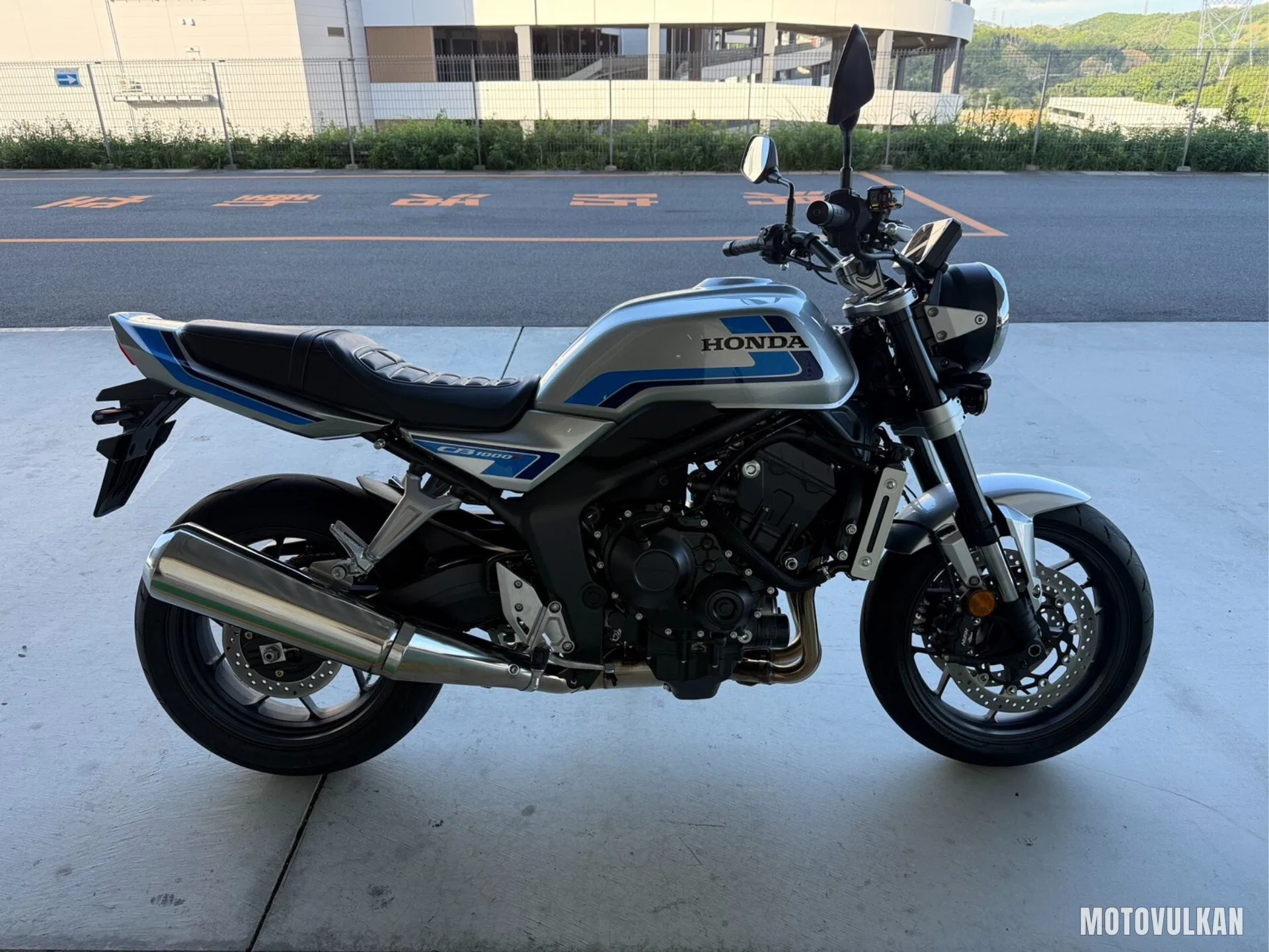 Honda Cb1000F