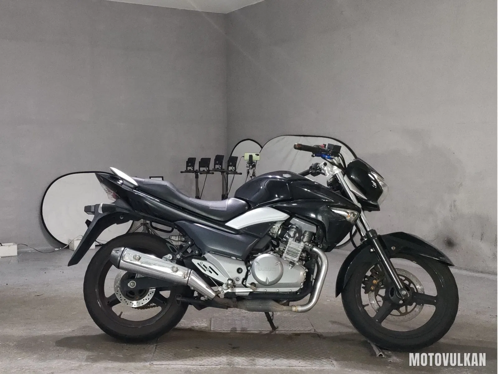 Suzuki GSR250