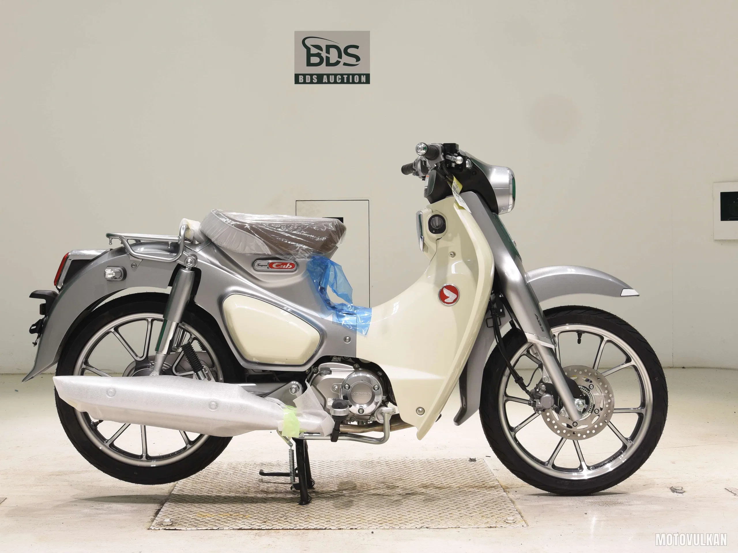 Honda C125-2