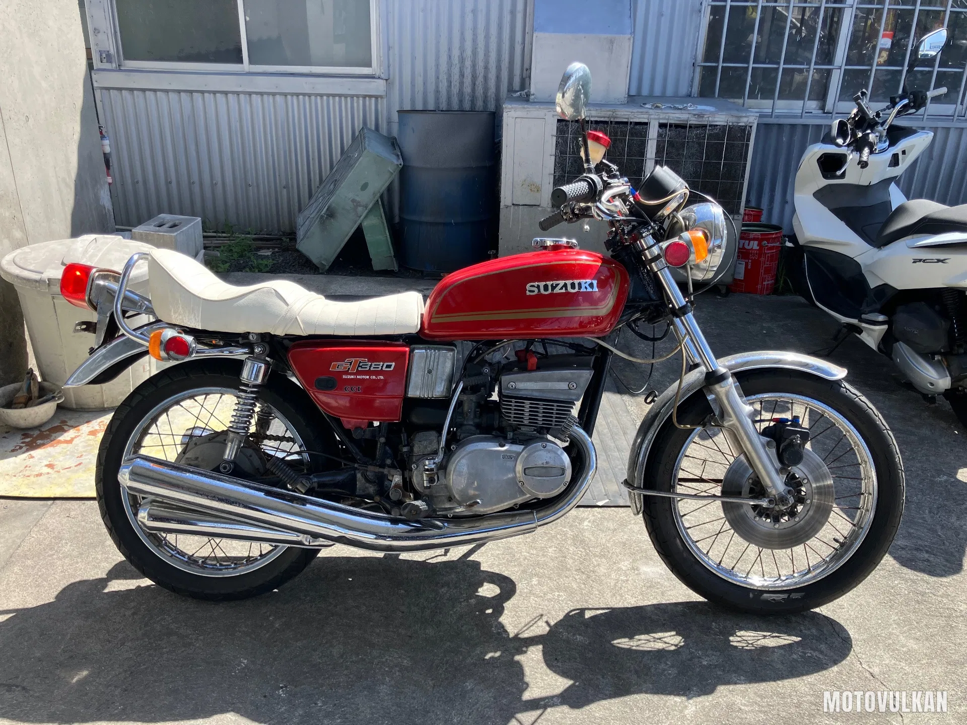 Suzuki Gt380