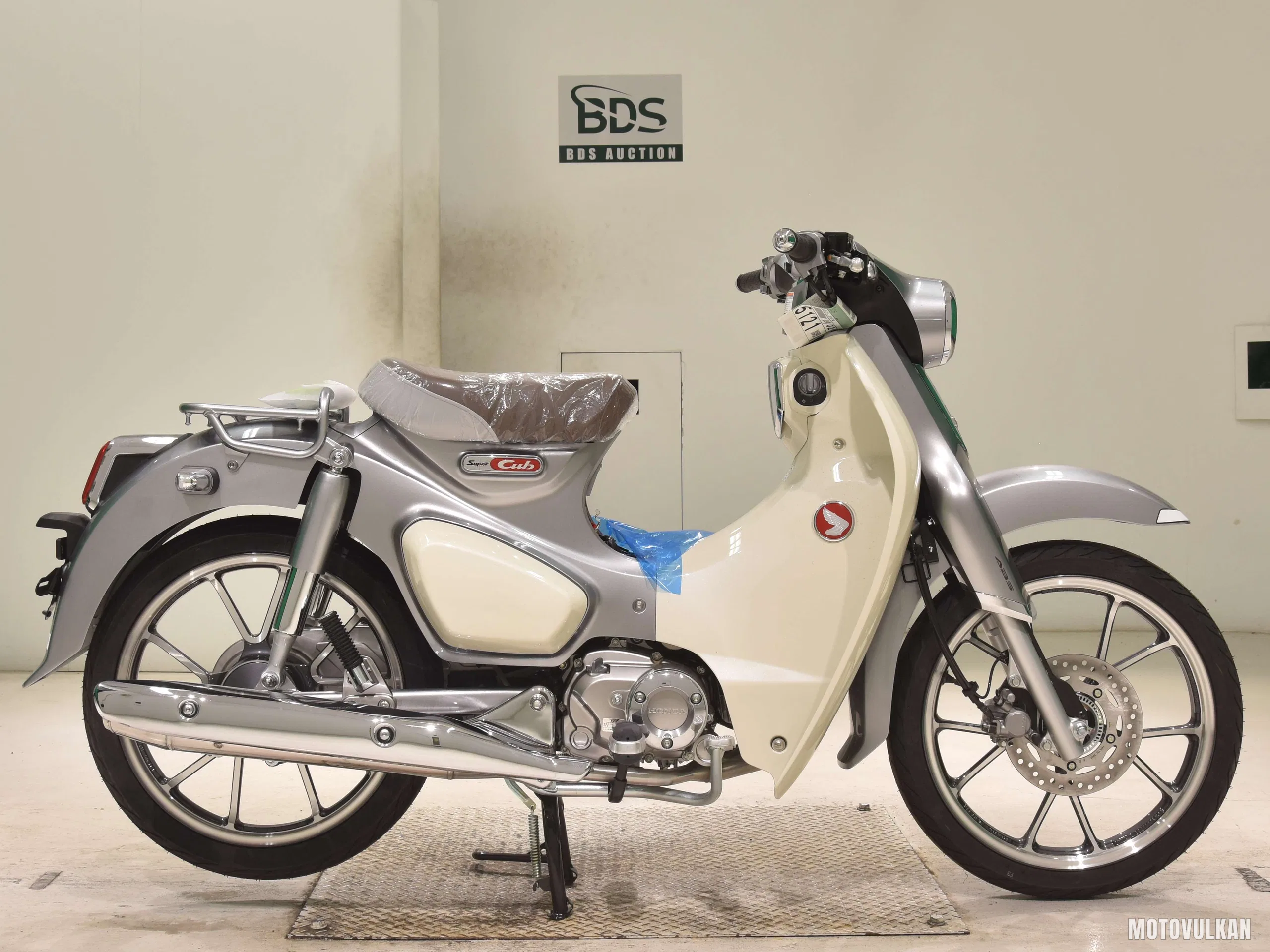 Honda C125-2