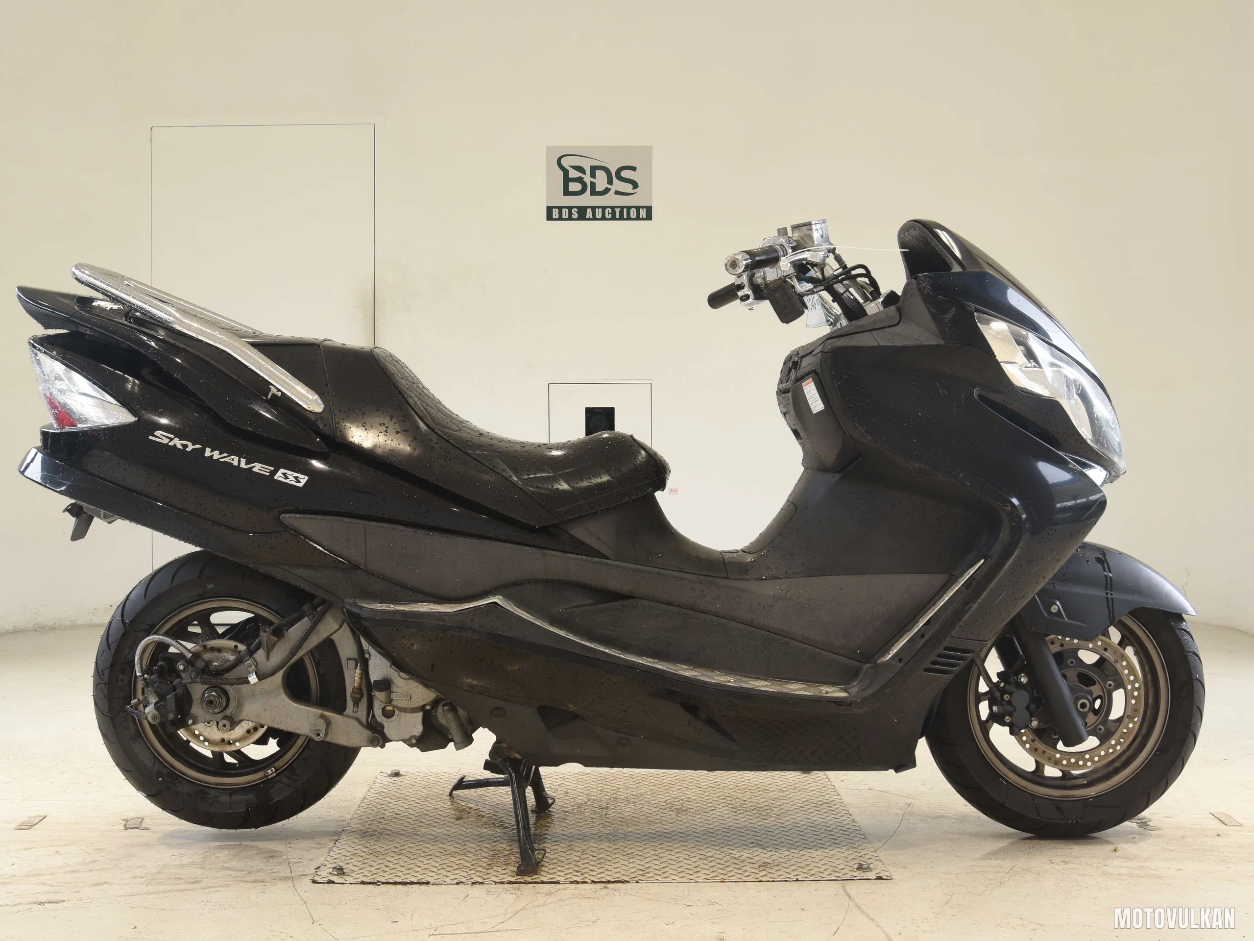 Suzuki SKYWAVE250SS-2