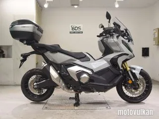 Honda X-ADV750-2