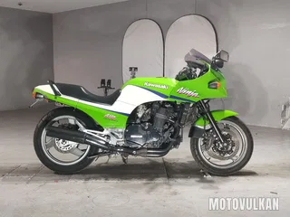 Kawasaki GPZ900R