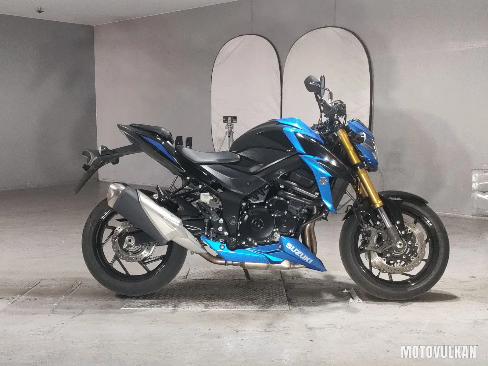 Suzuki GSX-S750