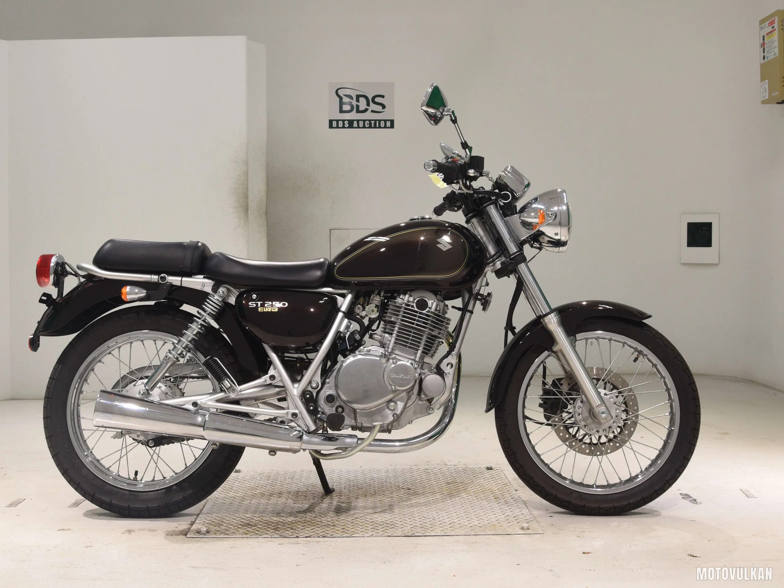 Suzuki ST250E