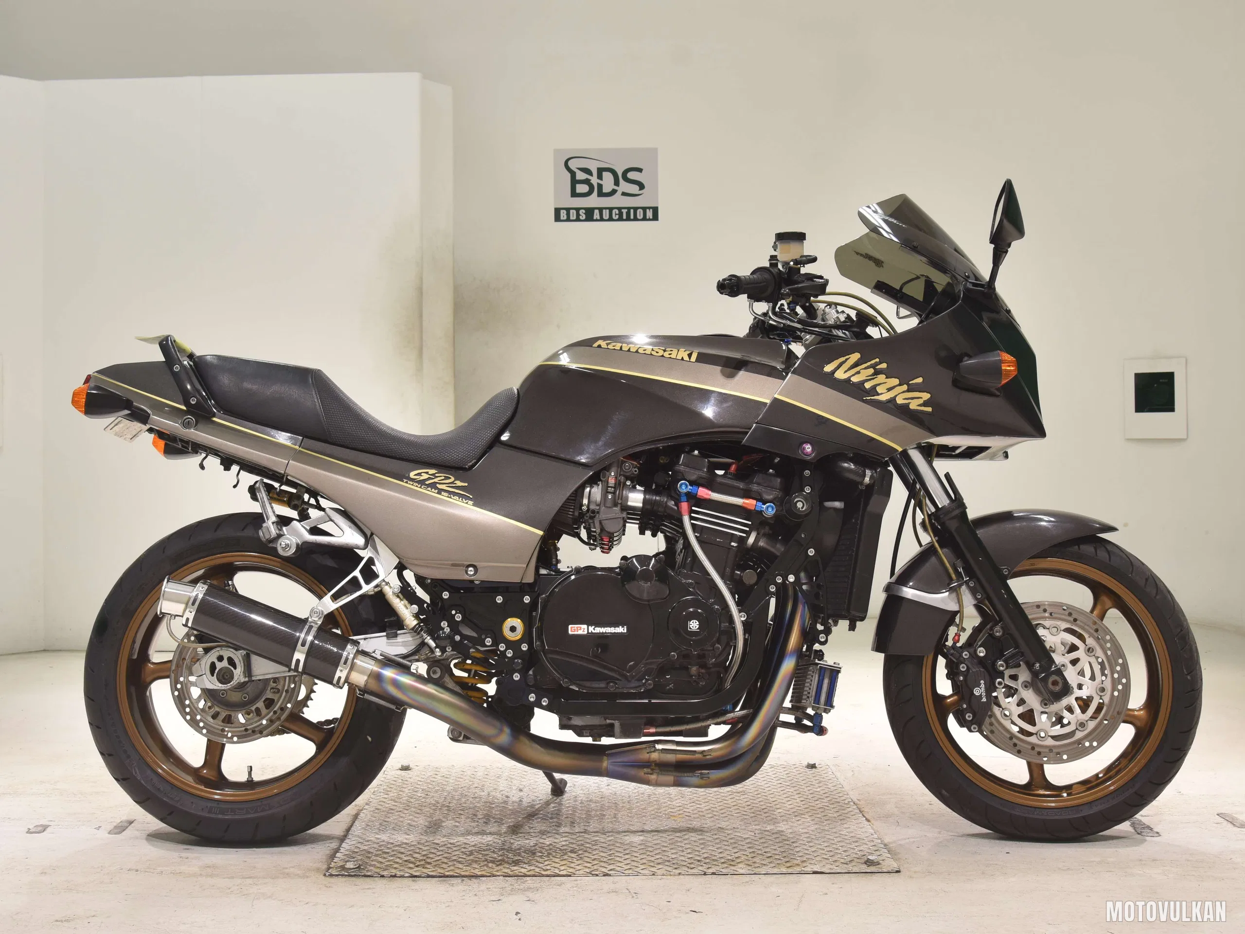 Kawasaki GPZ900R