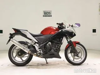 Honda CBR250R-3