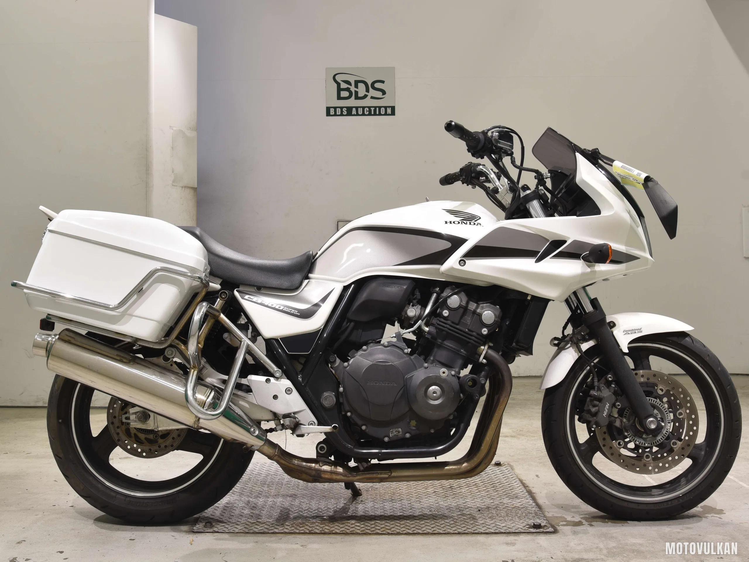 Honda CB400SFVA BOL D'OR