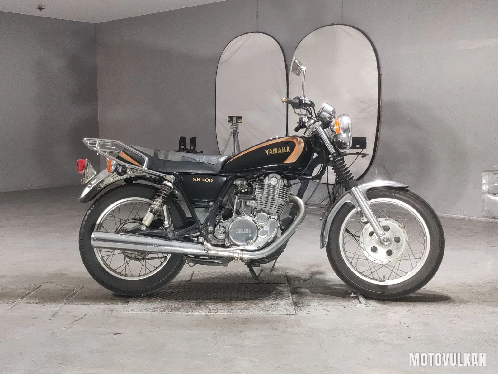 Yamaha SR400