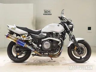 Yamaha XJR1300-2