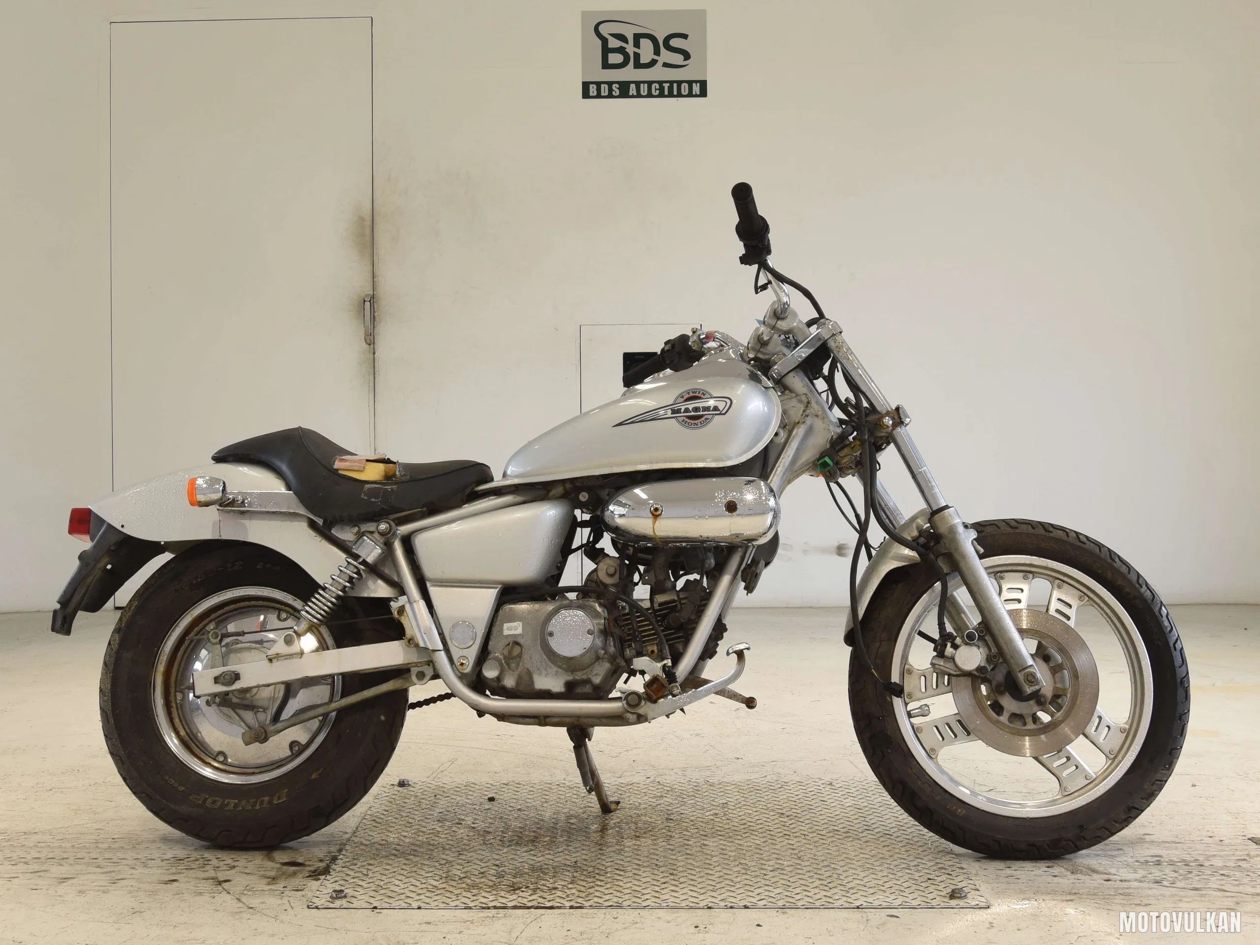 Honda MAGNA50